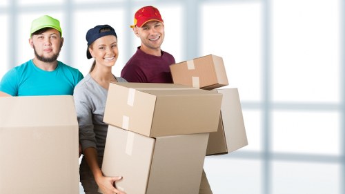 Insurance coverage and property protection during a house removal service