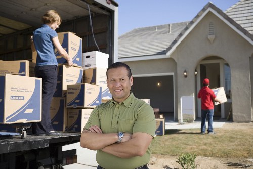 Choosing the right size removal truck for a North London relocation