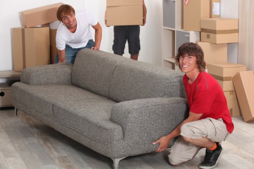 Affordable student removals in Northlondon using a moving van